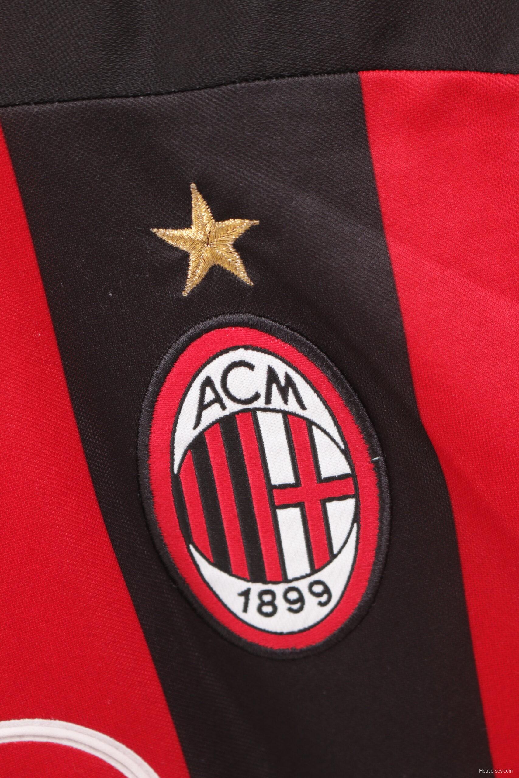 Retro 00/01 AC Milan Home Jersey